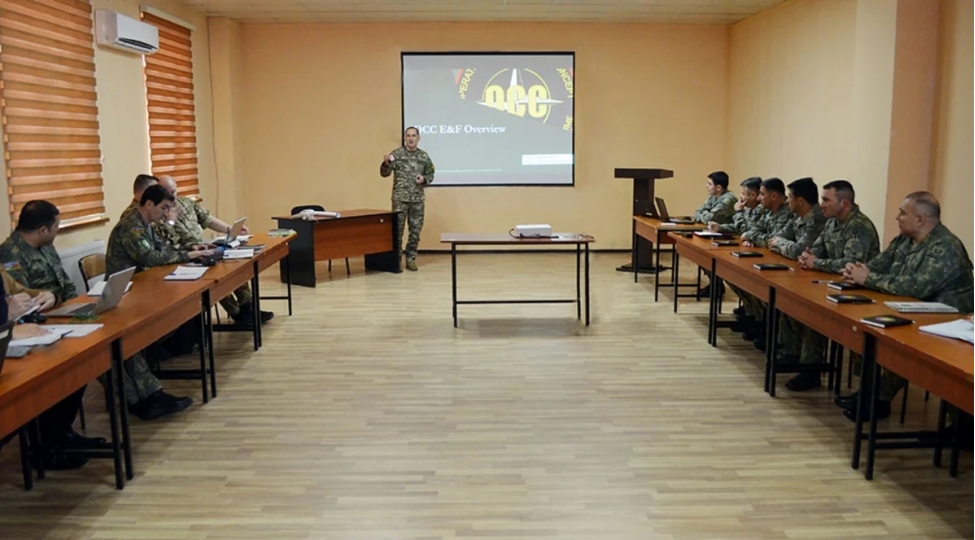 bakida-nato-heyeti-ile-gorush-kechirilir