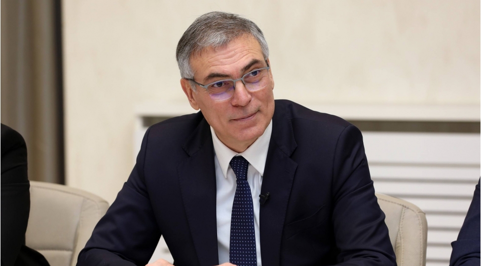 azeriqaz-ib-nin-bash-direktoru-xizi-rayonunda-vetendash-qebulu-kechirib