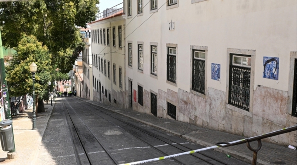 milanda-tramvay-qezasi-2-nefer-olub-40-a-yaxin-yarali-var