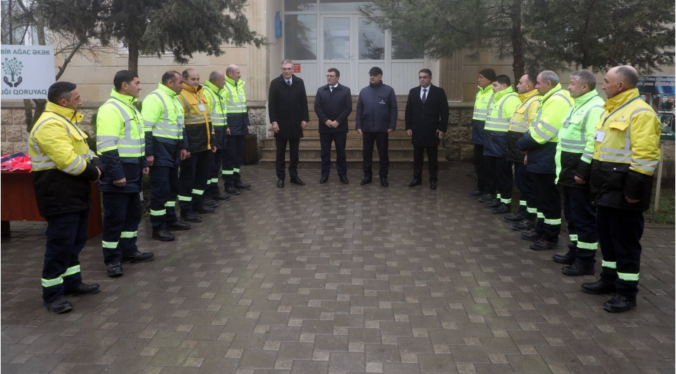 sumqayit-ve-xachmaz-rqii-lerin-numunevi-ishchileri-teltif-edildi