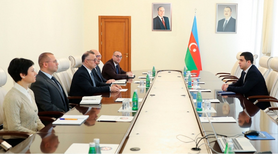 sehiyye-nazirliyinde-yukselish-musabiqesinin-qalibi-ile-gorush-kechirilib