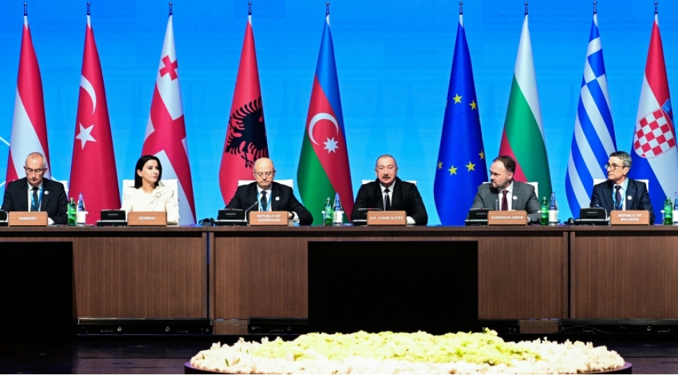 prezident-cenub-qaz-dehlizi-meshveret-shurasi-cherchivesinde-nazirlerin-12-ci-iclasinda-ishtirak-edib-yenilenibfoto