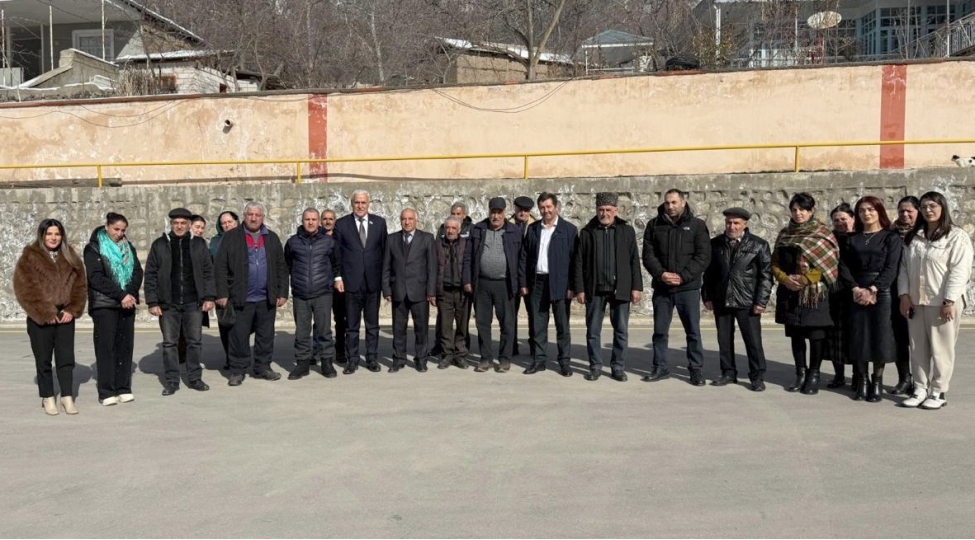 milli-meclisin-deputati-vuqar-rehimzade-ordubadda-sechicileri-ile-novbeti-gorushunu-kechirib-fotolar