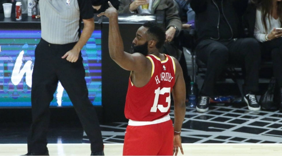 nba-lider-seferde-uduzub