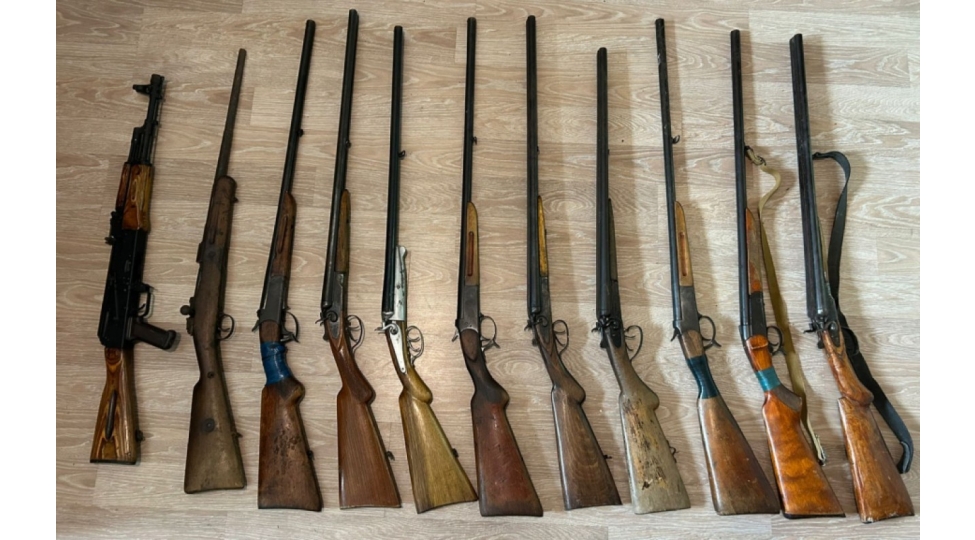 qanunsuz-saxlanilan-5-avtomat-23-tufeng-tapildi