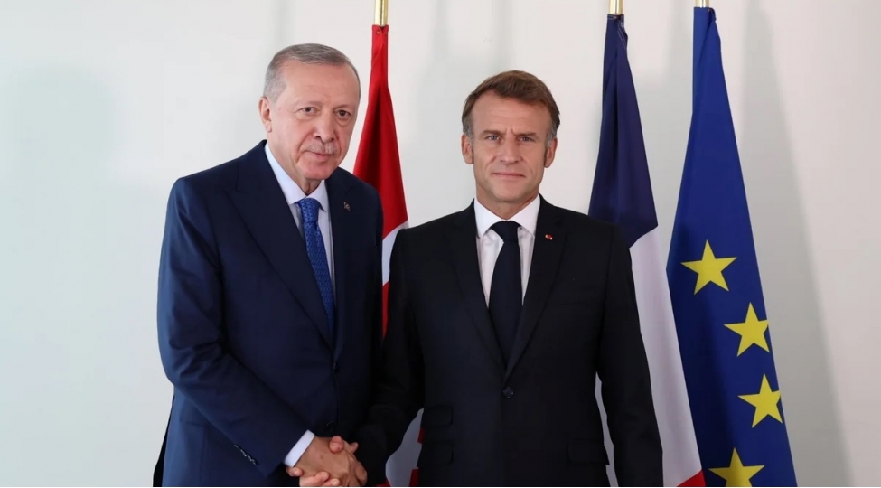 erdogan-makronla-irandaki-hadiseleri-muzakire-edib