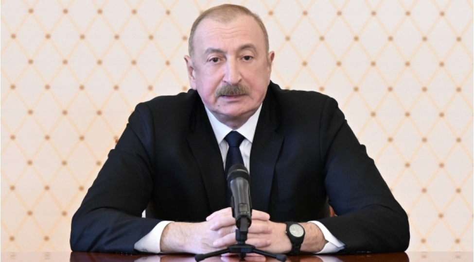 dovlet-qulluqchularinin-maashlarinin-baza-hissesinin-artirilmasini-tesdiqleyib