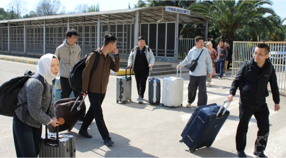 sinxua-azerbaycan-hokumeti-chin-vetendashlarinin-irandan-olkeye-girishine-boyuk-destek-gosterib