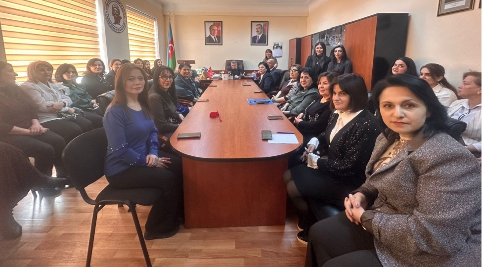 dilchilik-institutunda-8-mart-beynelxalq-qadinlar-gunune-hesr-olunmush-tedbir-kechirilib