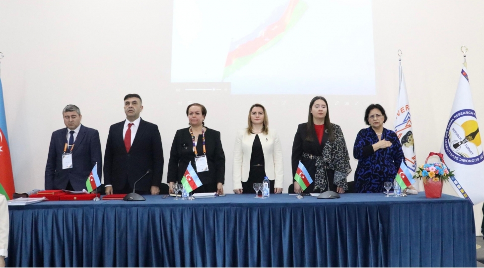 baki-qizlar-universitetinde-9-cu-beynelxalq-dunya-qadin-tedqiqatlari-konfransi-kechirildi