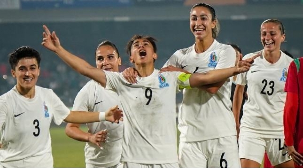 azerbaycan-millisi-macaristana-qarshi