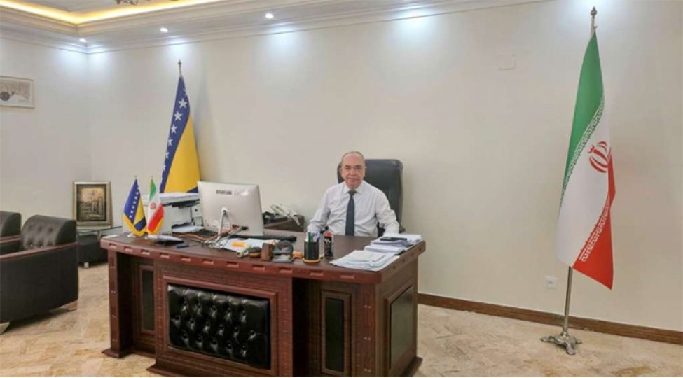 bosniya-ve-herseqovina-sefirliyinin-emekdashlari-tehrani-terk-edir