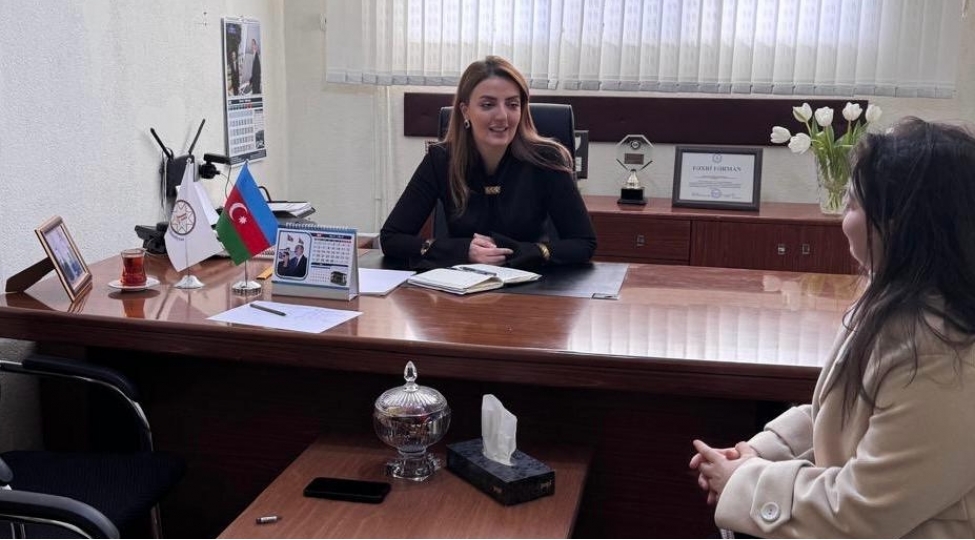 konul-nurullayeva-novbeti-vetendash-qebulunu-kechirib-3