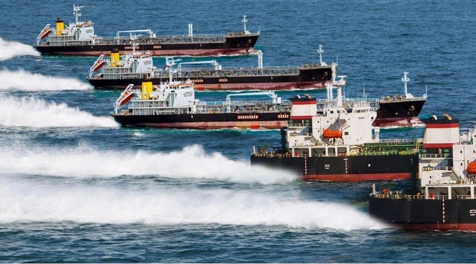 tanker-ve-yuk-gemilerinden-ibaret-karvan-hormuz-bogazina-dogru-hereket-edir