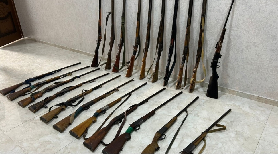 polis-xeyli-silah-sursat-topladi