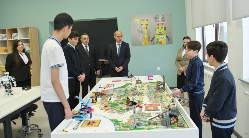 emin-emrullayev-shushada-tedris-prosesini-izleyib