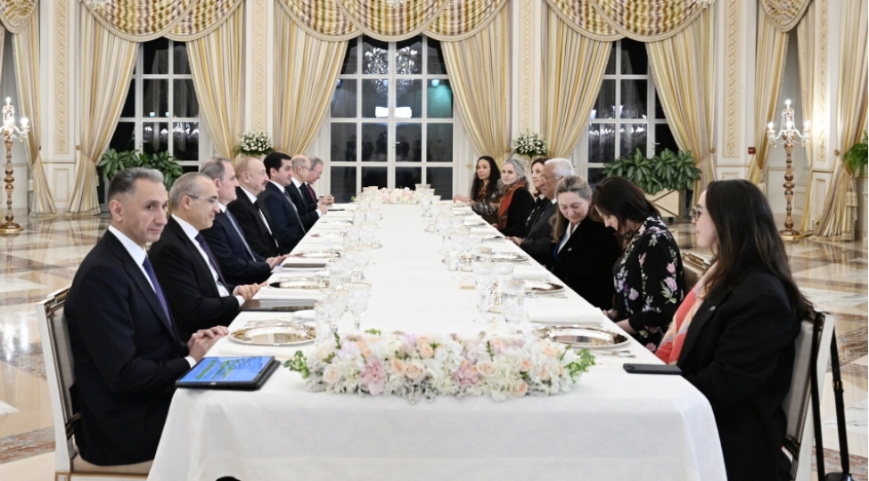 prezident-ilham-eliyevin-avropa-ittifaqi-shurasinin-prezidenti-ile-resmi-nahar-esnasinda-genish-terkibde-gorushu-olub