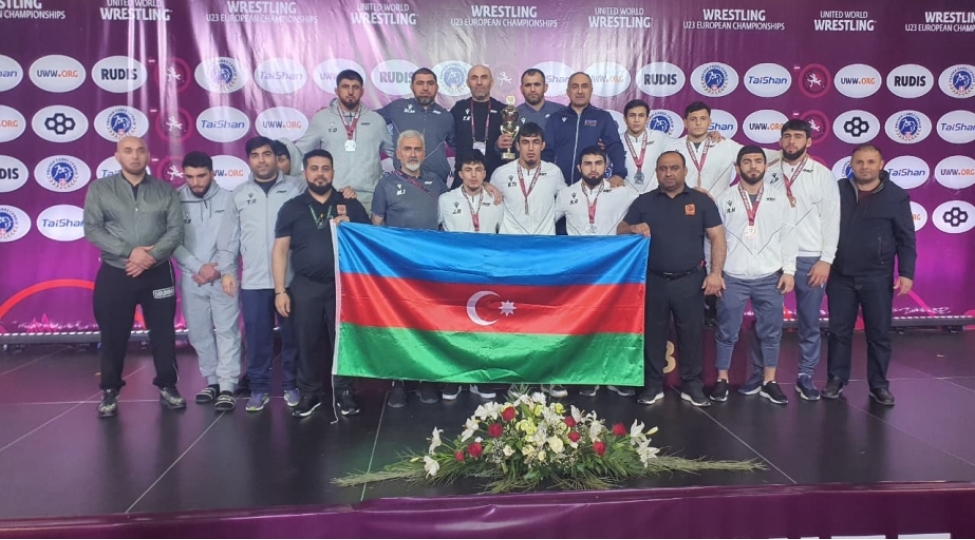 azerbaycanin-serbest-gulesh-komandasi-avropa-chempionatinda-ikinci-olub