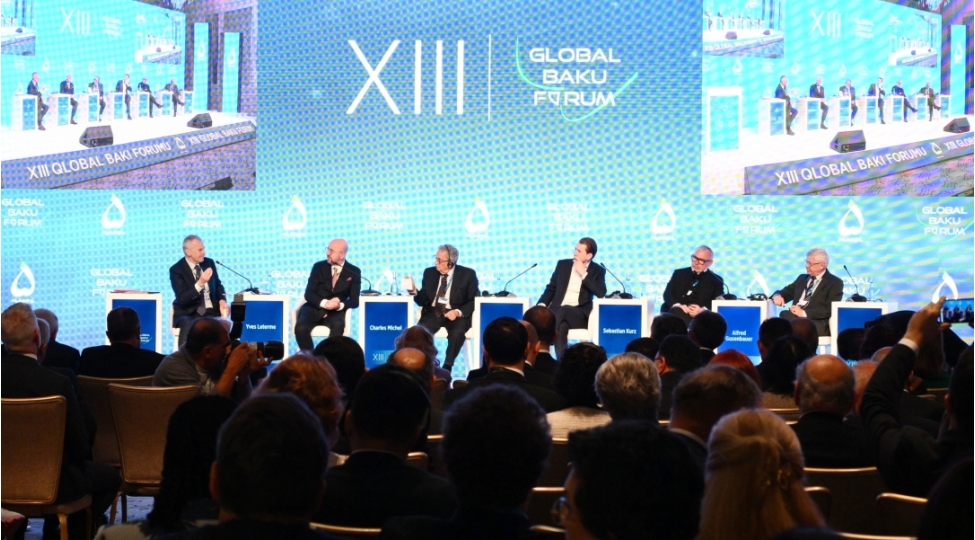 xiii-qlobal-baki-forumunun-ilk-panel-iclasi-qlobal-tehlukesizlik-ve-gucler-balansi-movzusuna-hesr-edilib