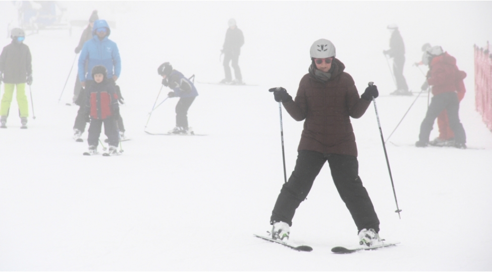 iki-ayda-qebeleye-13-min-209-turist-gelib