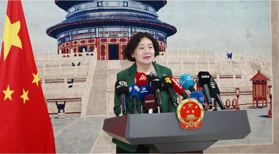 lu-mey-chin-modernleshme-imkanlarini-azerbaycan-ile-paylashmaga-hazirdir