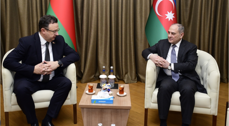 yap-sedrinin-muavini-ile-belarusun-olkemizdeki-sefiri-arasinda-gorush-kechirilib-foto