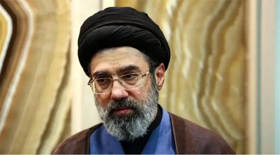 iran-xin-den-mucteba-xamenei-ile-bagli-achiqlama