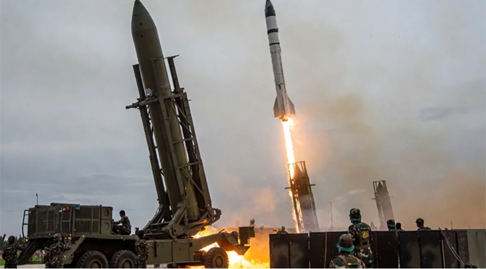 iran-tel-evive-hucum-zamani-yeni-ballistik-raketlerden-istifade-edib