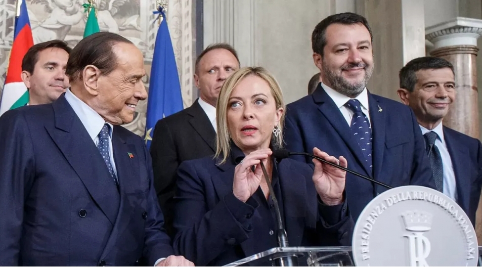 italiya-muharibe-fonunda-korfez-olkelerine-herbi-yardim-gonderecek