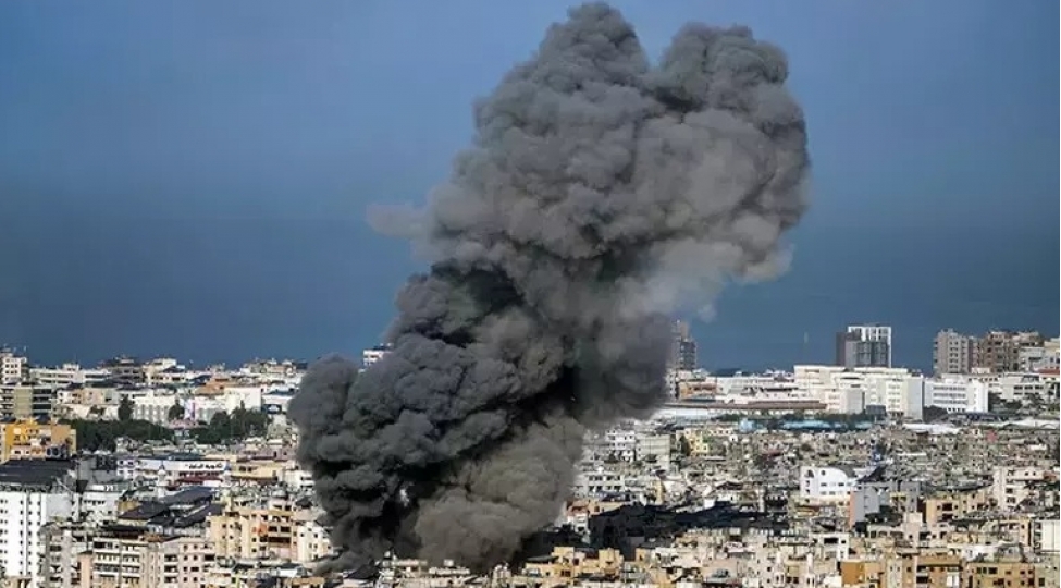 israil-beyrutu-bombaladi-olenler-var