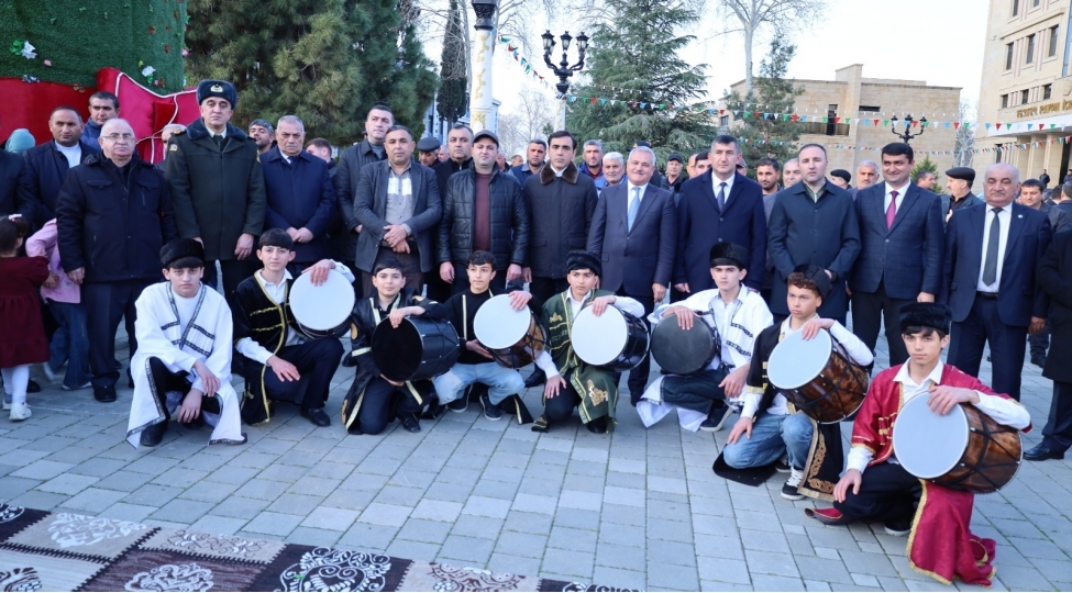 terterde-ilaxir-chershenbe-qedim-adet-enenelerle-ve-boyuk-coshqu-ile-qeyd-olunub