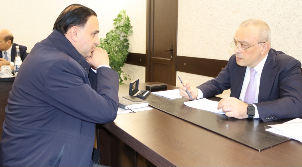 azerbaycan-dovlet-su-ehtiyatlari-agentliyinin-sedri-absheron-rayonunda-vetendashlarla-gorushub