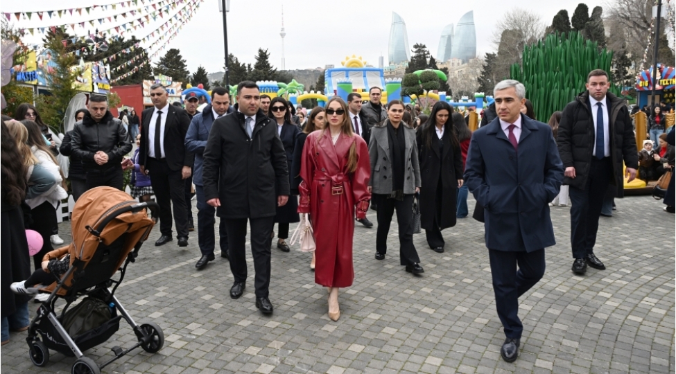 alena-eliyeva-novruz-yarmarkasini-ziyaret-edib