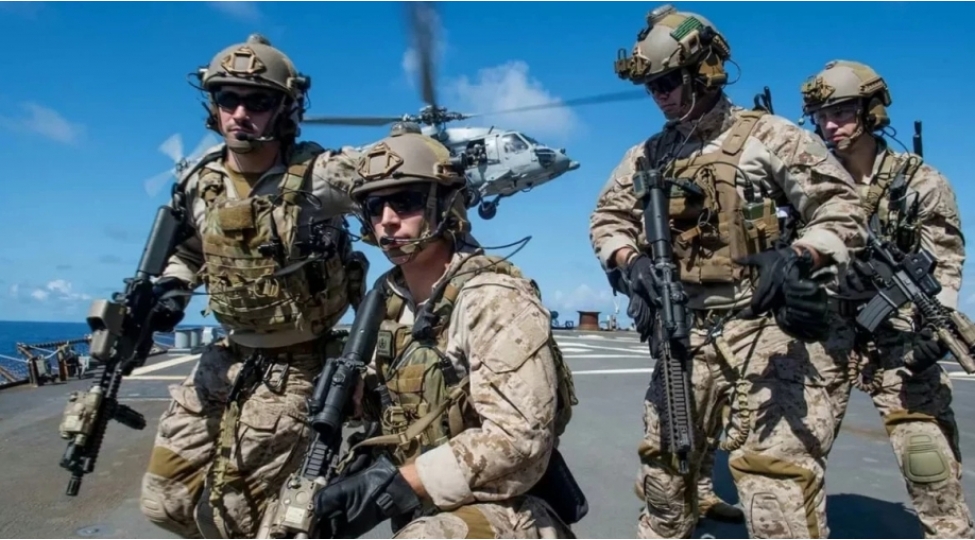 cnn-absh-yaxin-sherqe-2200-dek-elave-deniz-piyadasi-gonderir