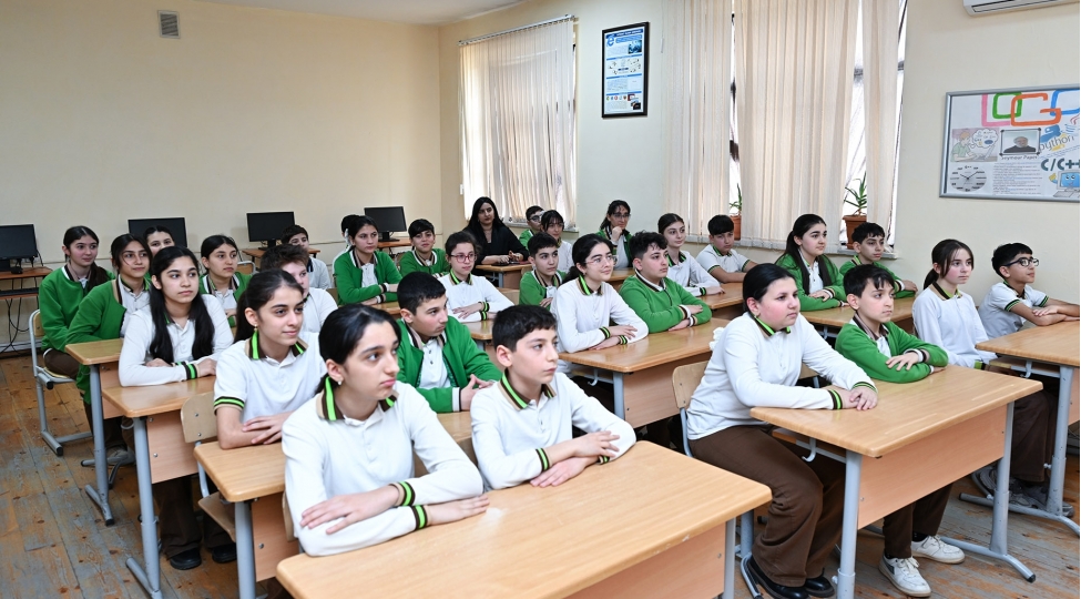 mektebyashli-ushaqlar-uchun-istehlakchi-huquqlari-barede-achiq-dersler-kechirilib-2