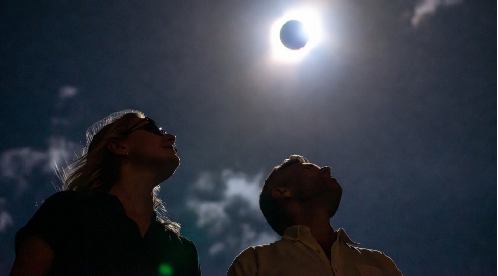 yere-son-aylarin-en-guclu-maqnit-qasirgasi-yaxinlashir