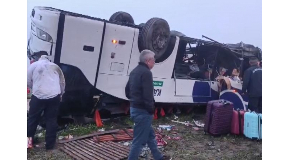 turkiyede-avtobus-qezasinda-2-nefer-olub-19-nefer-yaralanib