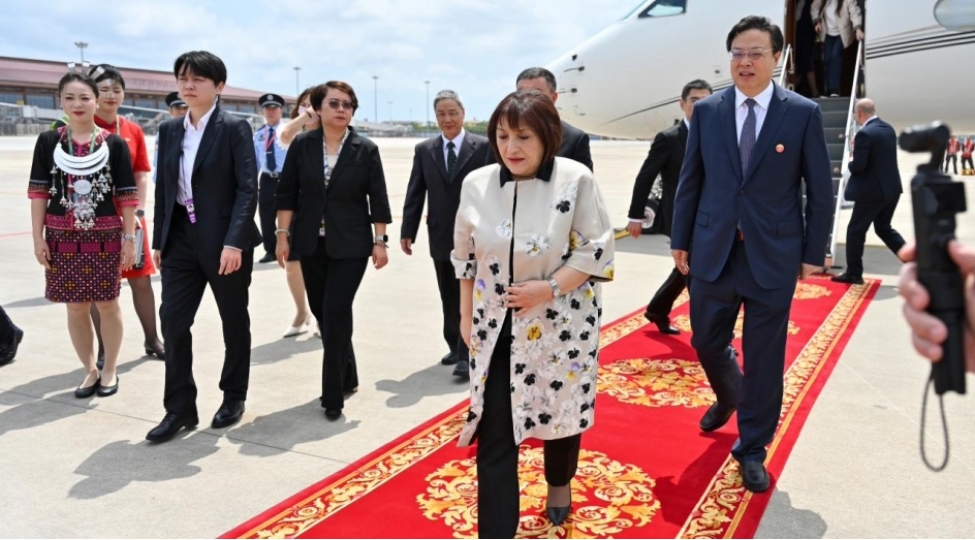 sahibe-qafarova-asiya-boao-forumuna-qatilmaq-uchun-chine-sefer-edib