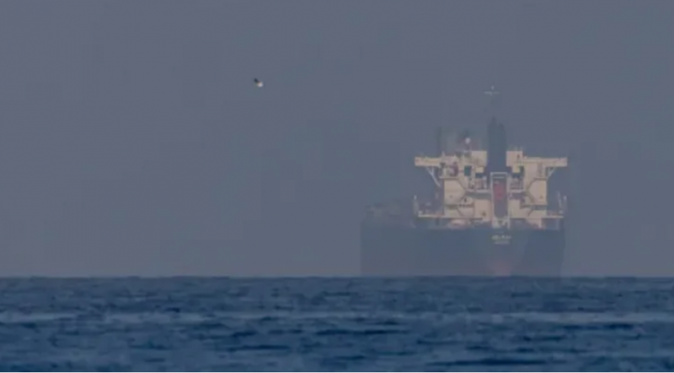 iran-selen-konteyner-gemisini-hormuz-bogazina-yerleshdirib