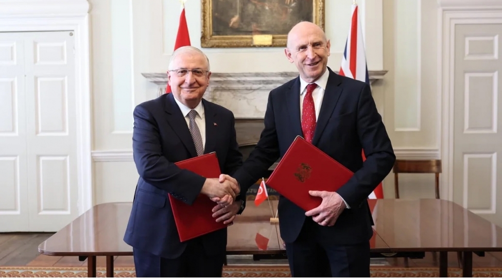 turkiye-ile-britaniya-qirici-teyyareleri-ile-bagli-muqavile-imzalayib-eurofighter-typhoon