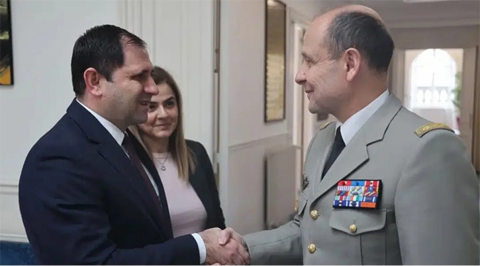 ermenistanla-fransa-arasinda-mudafie-senayesi-sahesinde-emekdashliq-muzakire-edilib