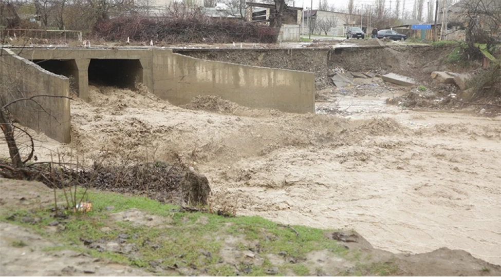 xachmazda-aramsiz-yagan-leysan-neticesinde-537-evi-su-basib