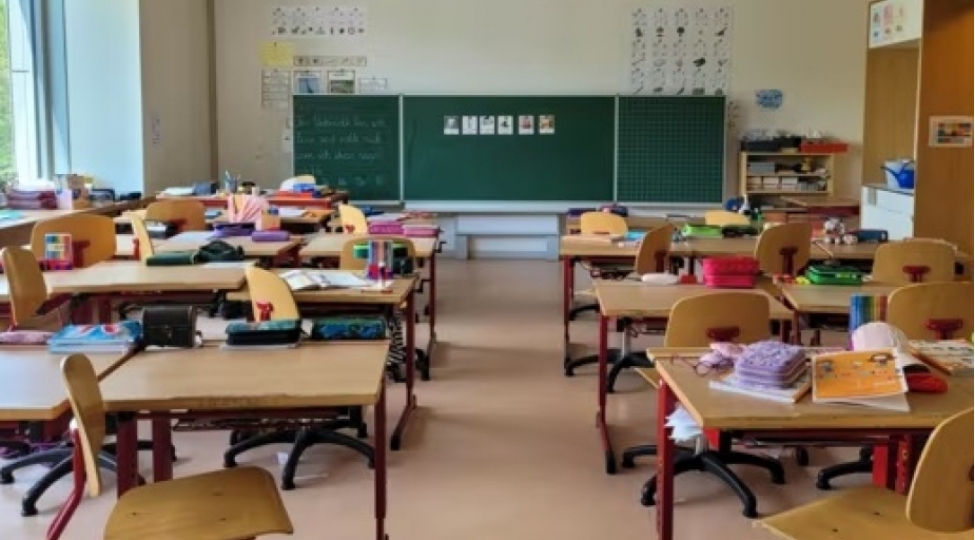 fransada-muellimler-ish-yerlerinin-ixtisarina-ve-siniflerin-baglanmasina-etiraz-edecekler