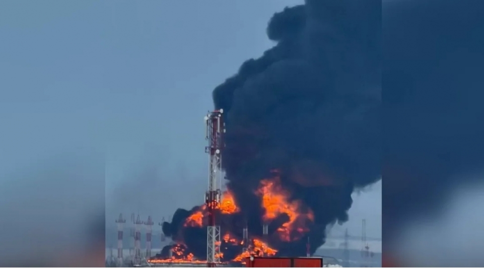 tataristanda-neft-kimya-zavodunda-yangin-olub-video