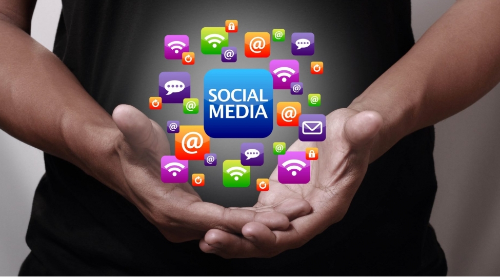 sosial-shebekelerde-manipulyasiya-saxta-qehremanlar-ve-siyasi-churume-prosesi