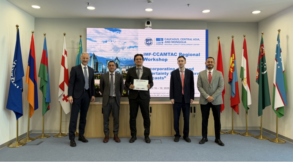 iitkm-numayendesi-beynelxalq-seminarda-ishtirak-edib