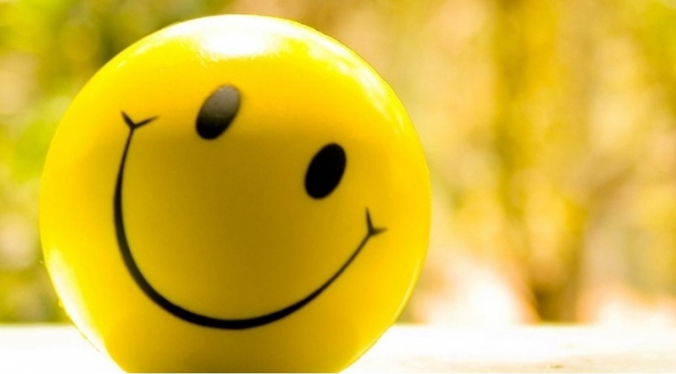 bu-gun-umumdunya-gulush-gunudur