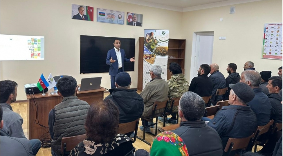 ishgaldan-azad-edilmish-erazilerde-fermerler-uchun-telim-proqramlari-davam-etdirilir