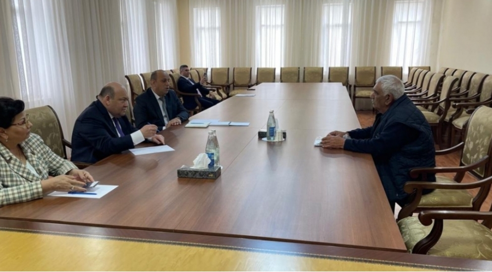 milli-meclisin-uzvu-xanlar-fetiyev-berde-rayonunda-vetendash-qebulu-kechirib