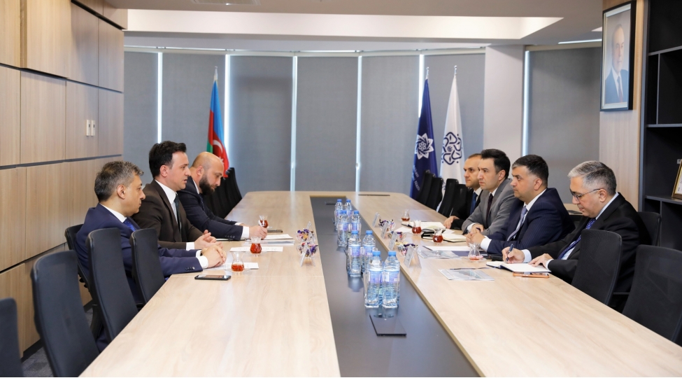 dovlet-meshgulluq-agentliyinde-tehsil-telebe-krediti-fondu-ile-emekdashliq-imkanlari-muzakire-olunub